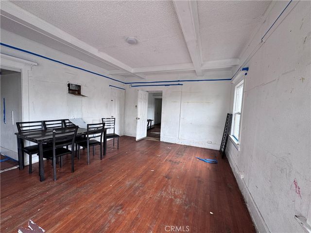 1467 W Vernon, Los Angeles, CA 90062