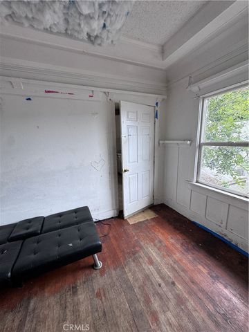 1467 W Vernon, Los Angeles, CA 90062