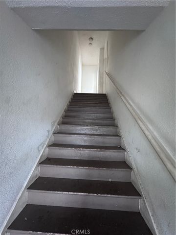 1467 W Vernon, Los Angeles, CA 90062