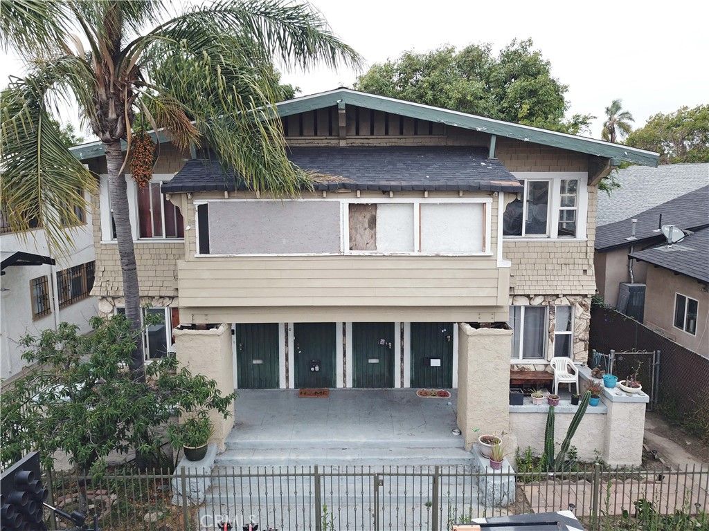 1467 W Vernon, Los Angeles, CA 90062