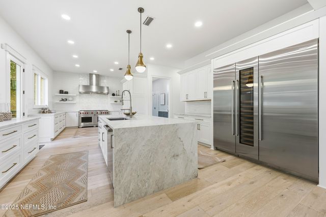 140 N ROSCOE Boulevard, Ponte Vedra Beach, FL 32082
