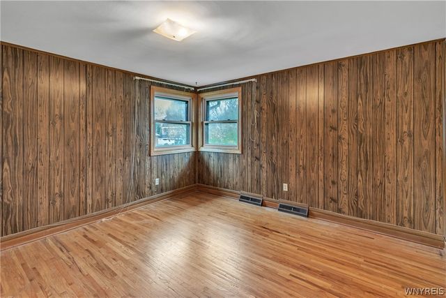 300 Oakwood Drive, Amherst, NY 14221
