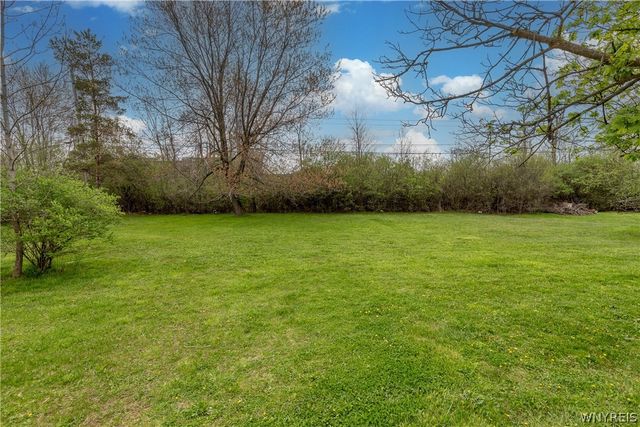 300 Oakwood Drive, Amherst, NY 14221