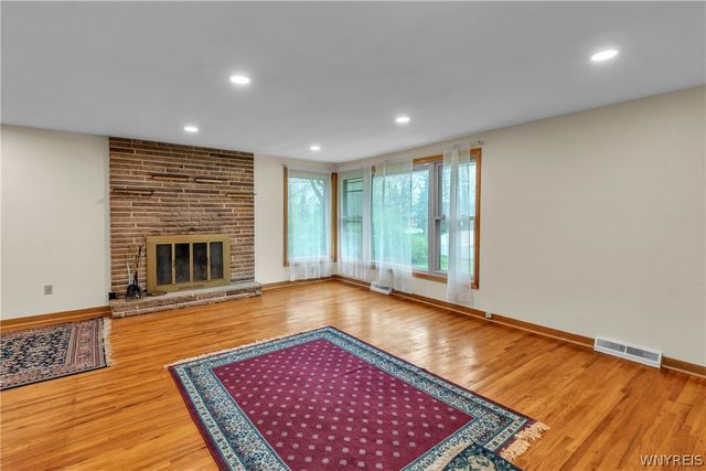 300 Oakwood Drive, Amherst, NY 14221