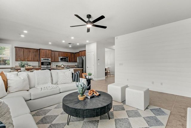 1847 Stageline Cir, Rocklin, CA 95765