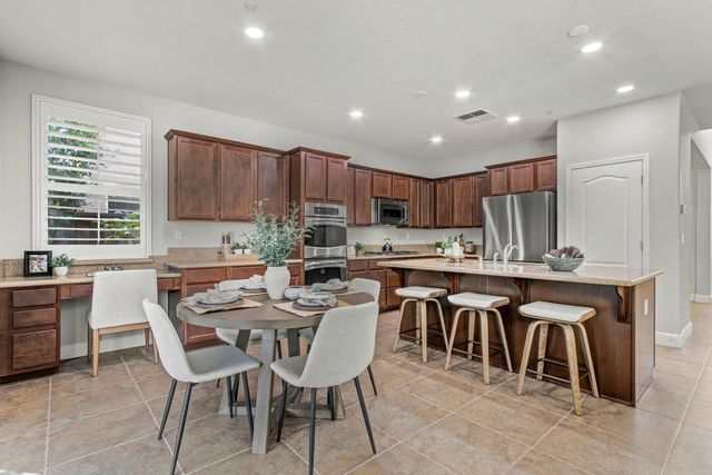 1847 Stageline Cir, Rocklin, CA 95765