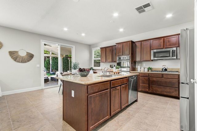 1847 Stageline Cir, Rocklin, CA 95765