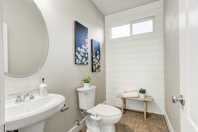 1847 Stageline Cir, Rocklin, CA 95765