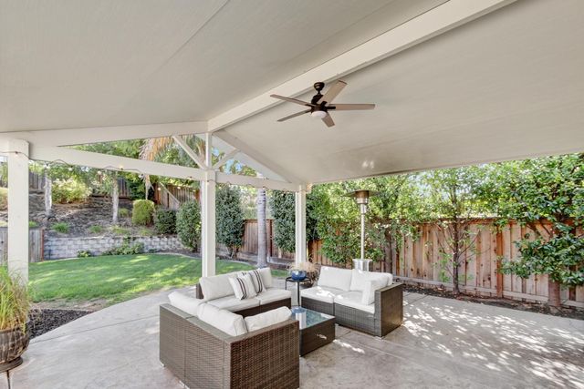 1847 Stageline Cir, Rocklin, CA 95765