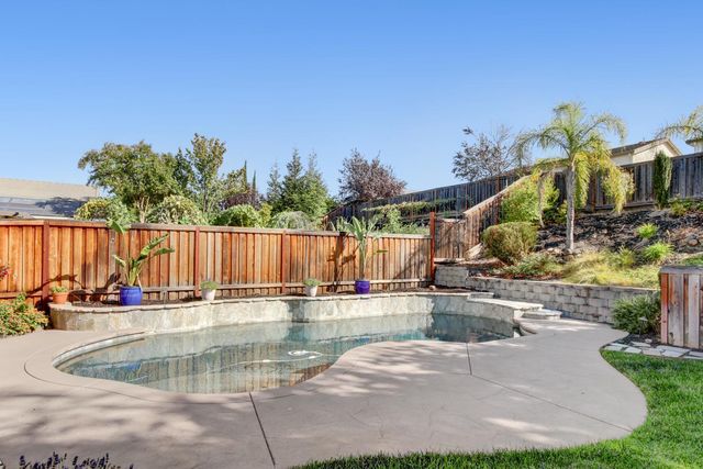 1847 Stageline Cir, Rocklin, CA 95765