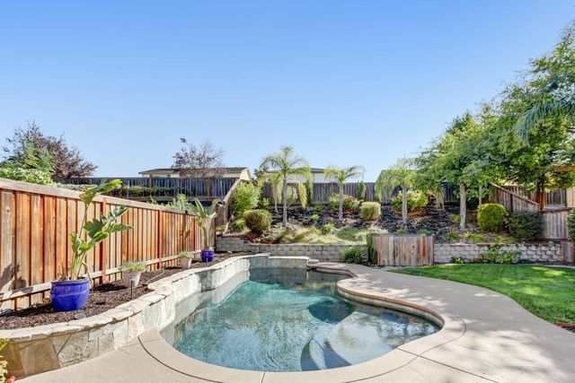 1847 Stageline Cir, Rocklin, CA 95765