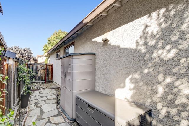 1847 Stageline Cir, Rocklin, CA 95765