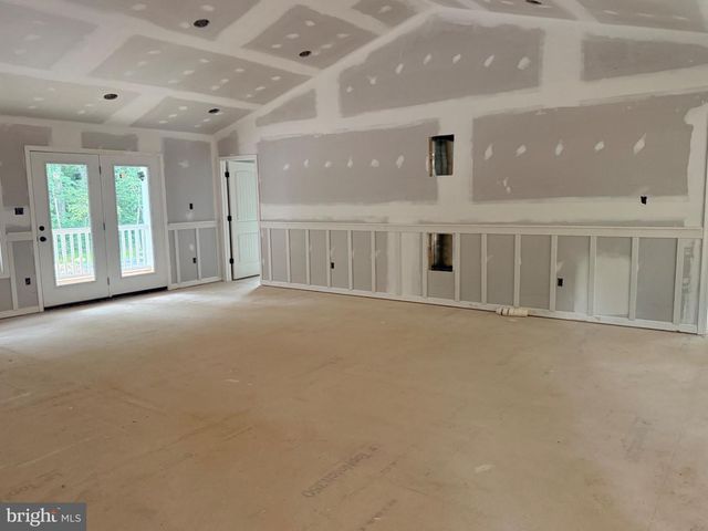 242 HOWELLSVILLE RD, Front Royal, VA 22630