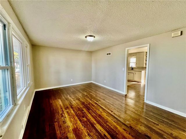 6809 Hunter Street, Raytown, MO 64133