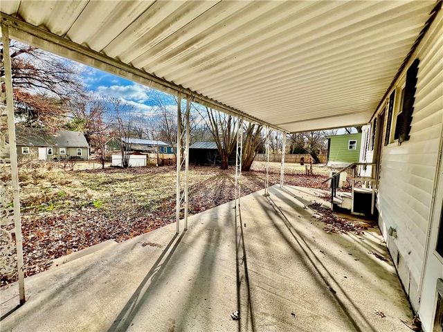 6809 Hunter Street, Raytown, MO 64133