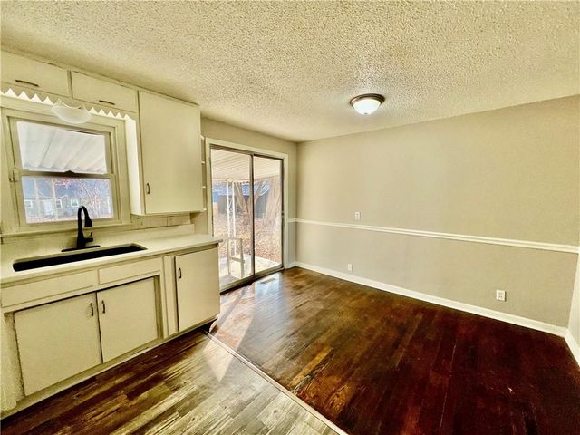 6809 Hunter Street, Raytown, MO 64133