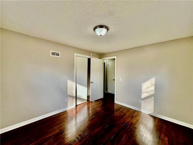 6809 Hunter Street, Raytown, MO 64133