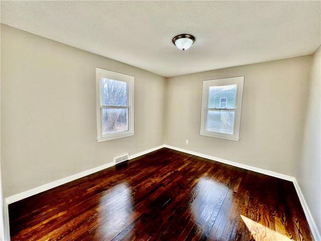 6809 Hunter Street, Raytown, MO 64133