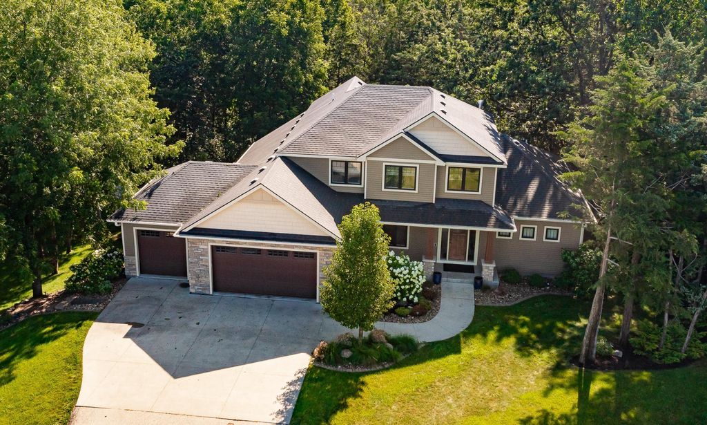 920 Woodlands Lane SE, Oronoco, MN 55960