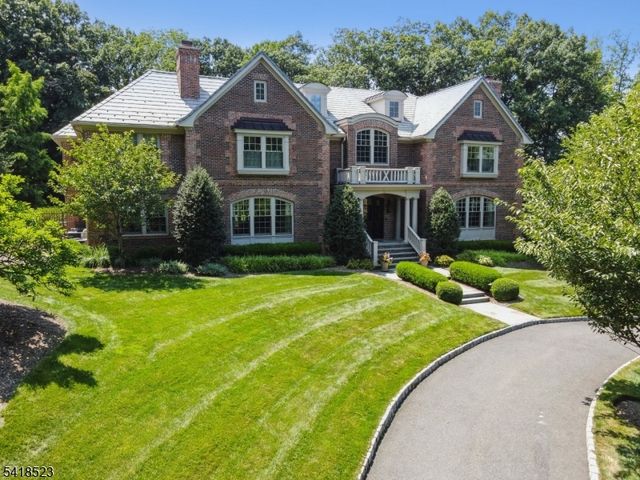 30 Robert Dr, Millburn Twp., NJ 07078