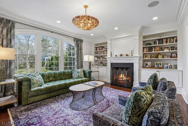 30 Robert Dr, Millburn Twp., NJ 07078