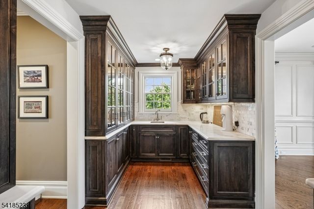 30 Robert Dr, Millburn Twp., NJ 07078