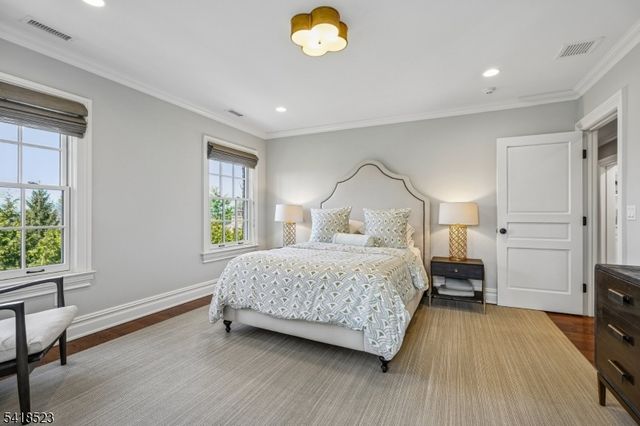 30 Robert Dr, Millburn Twp., NJ 07078