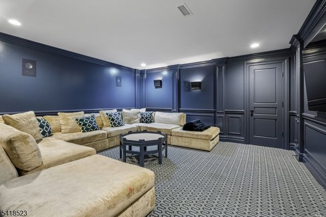 30 Robert Dr, Millburn Twp., NJ 07078