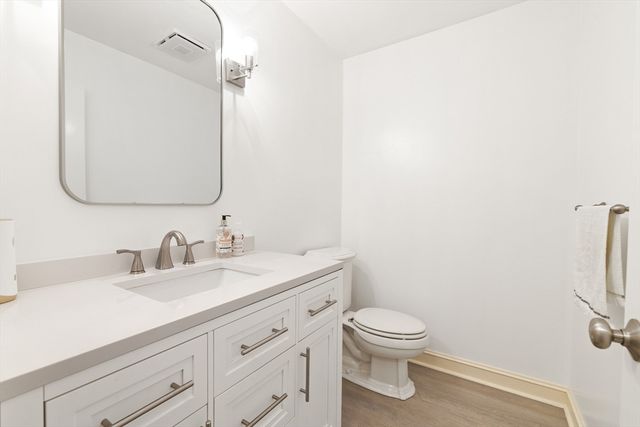 10 Winston Rd., Holliston, MA 01746