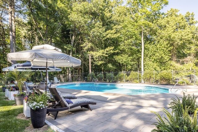 10 Winston Rd., Holliston, MA 01746