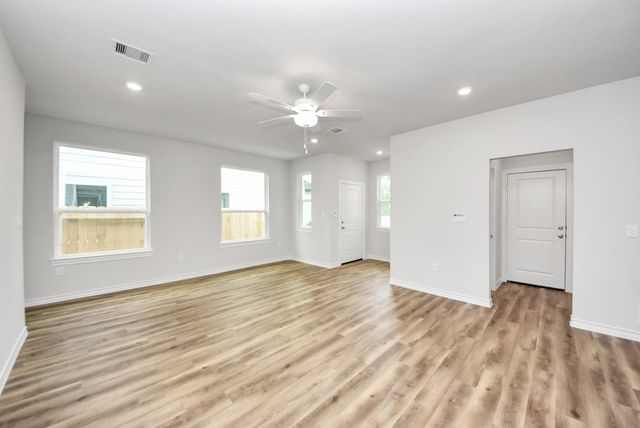18714 Loom Drive, Conroe, TX 77306