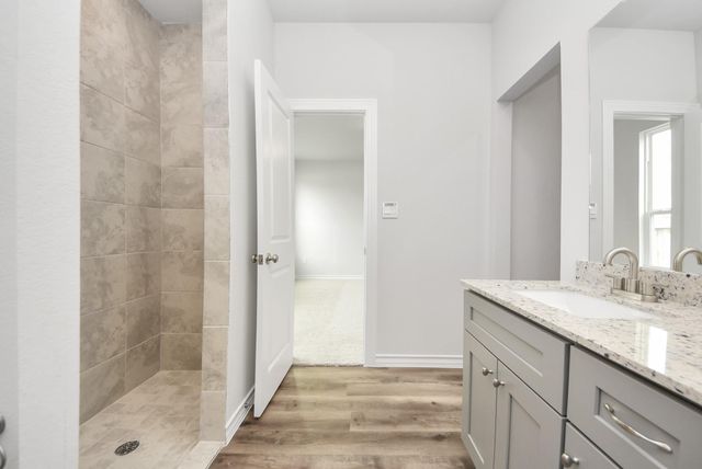 18714 Loom Drive, Conroe, TX 77306
