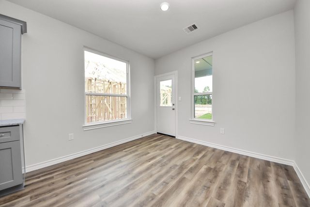 18714 Loom Drive, Conroe, TX 77306