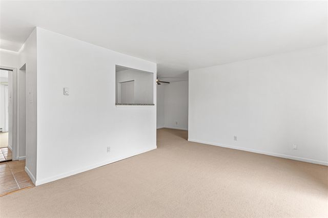 7050 Villa Drive 5, Waterford, MI 48327