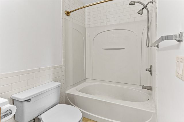 7050 Villa Drive 5, Waterford, MI 48327