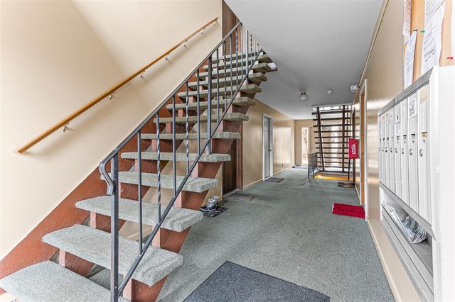 7050 Villa Drive 5, Waterford, MI 48327