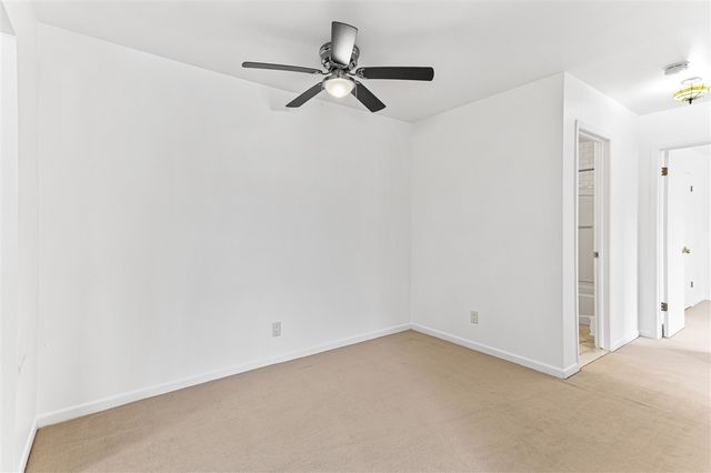 7050 Villa Drive 5, Waterford, MI 48327