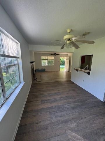 1270 Hidden Valley Road, Livingston, TX 77351