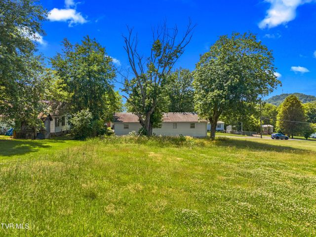 215 Hillcrest, Rogersville, TN 37857