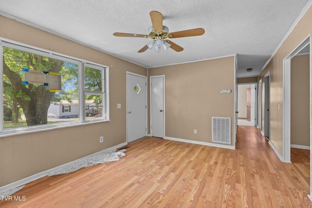 215 Hillcrest, Rogersville, TN 37857