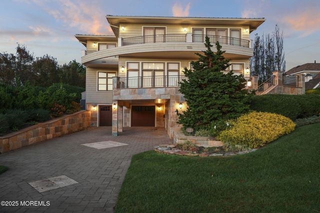 108 Howell Avenue, Spring Lake, NJ 07762