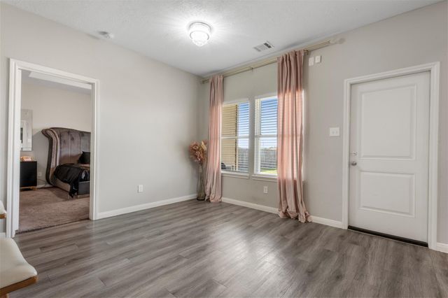 397 Road 5102 L, Cleveland, TX 77327