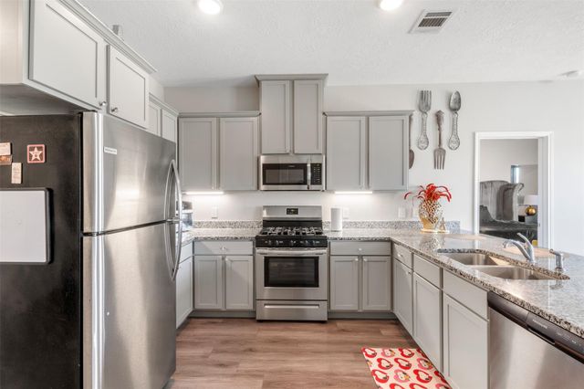 397 Road 5102 L, Cleveland, TX 77327