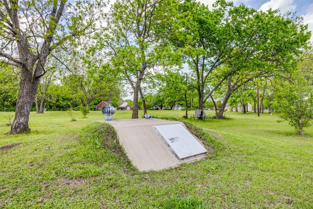 4440 Dripping Springs Road, Sherman, TX 75090