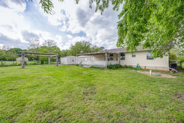 4440 Dripping Springs Road, Sherman, TX 75090