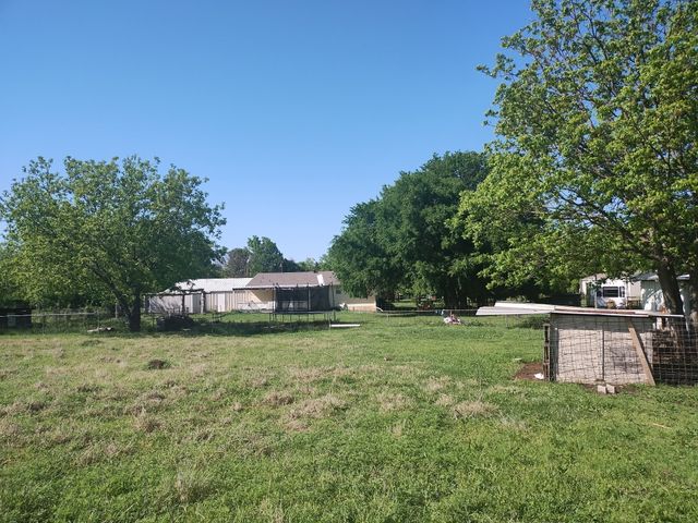4440 Dripping Springs Road, Sherman, TX 75090