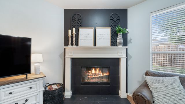 202 Angelina Drive, Crandall, TX 75114