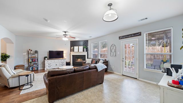 202 Angelina Drive, Crandall, TX 75114