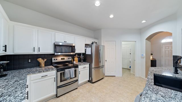 202 Angelina Drive, Crandall, TX 75114