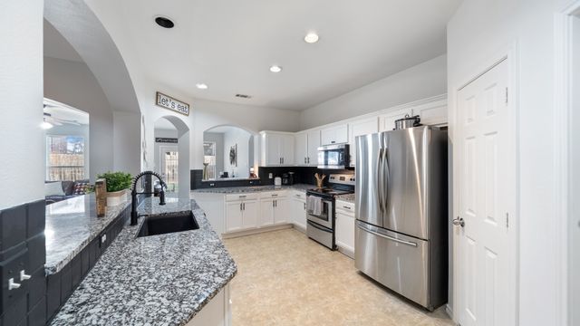 202 Angelina Drive, Crandall, TX 75114